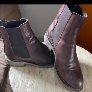 Maxima  Chelsea Miz Mooz boots